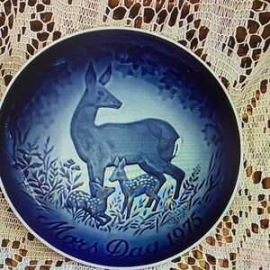 Vintage 1975 Mother's Day Deer With Fawn Wall Decor Plate